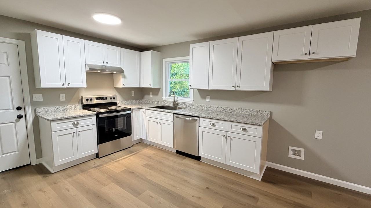 9 Heery Road - Photo 3 of 9