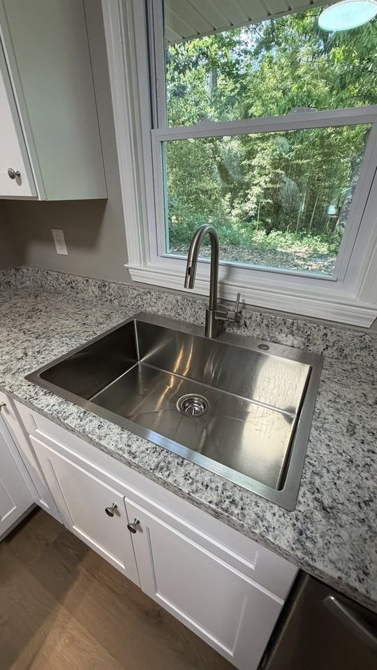 9 Heery Road - Photo 7 of 9