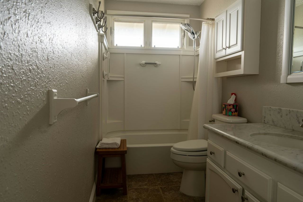 1319 Maleko St, Unit A - Garage Apartment - Photo 5 of 10