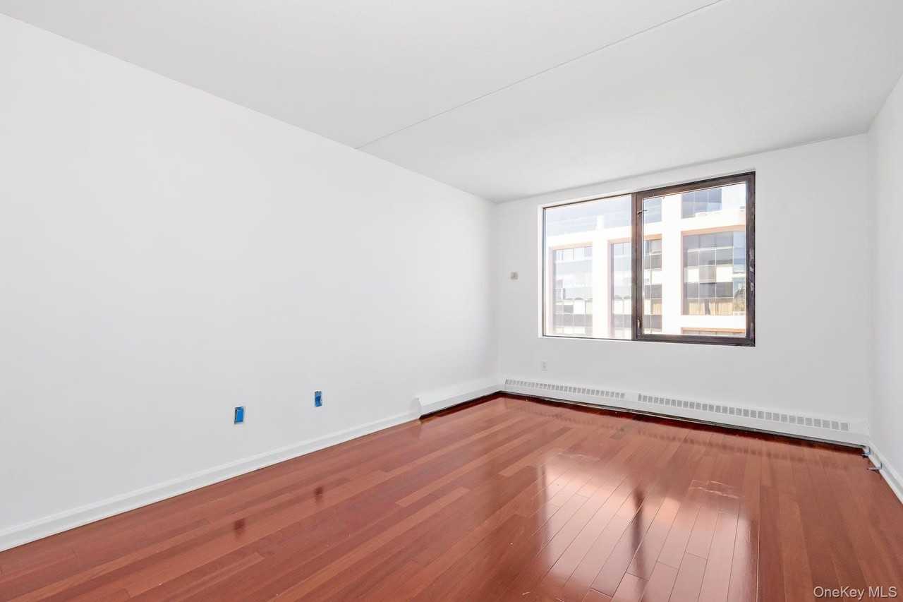 4 Martine Ave #1120 - Photo 5 of 22