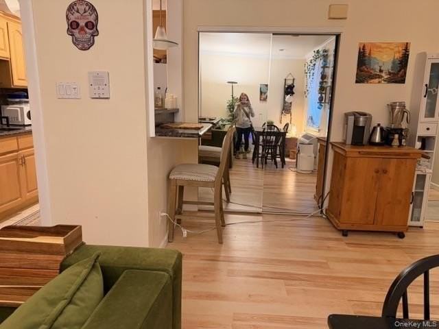 425 Shore Rd #3A - Photo 5 of 17