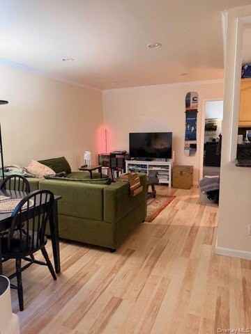 425 Shore Rd #3A - Photo 6 of 17