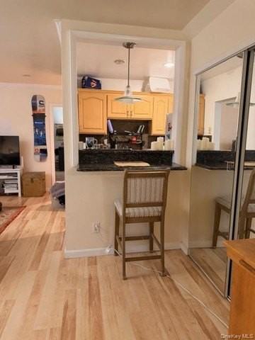 425 Shore Rd #3A - Photo 7 of 17