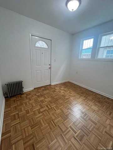 3133 97th St #1stFL - Photo 2 of 9