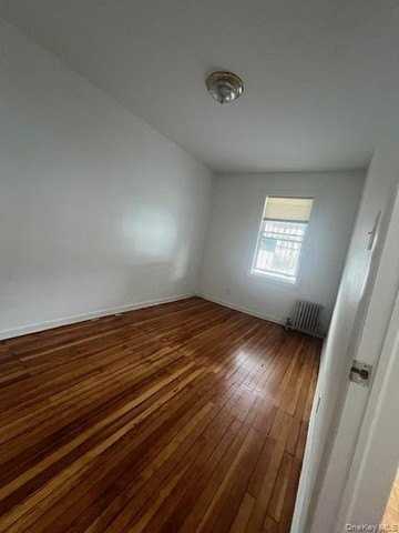 3133 97th St #1stFL - Photo 3 of 9