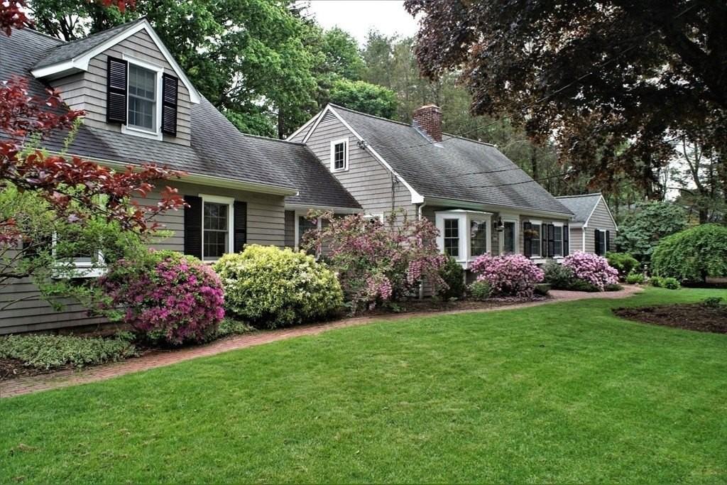 2270 Massachusetts Ave - Photo 2 of 33