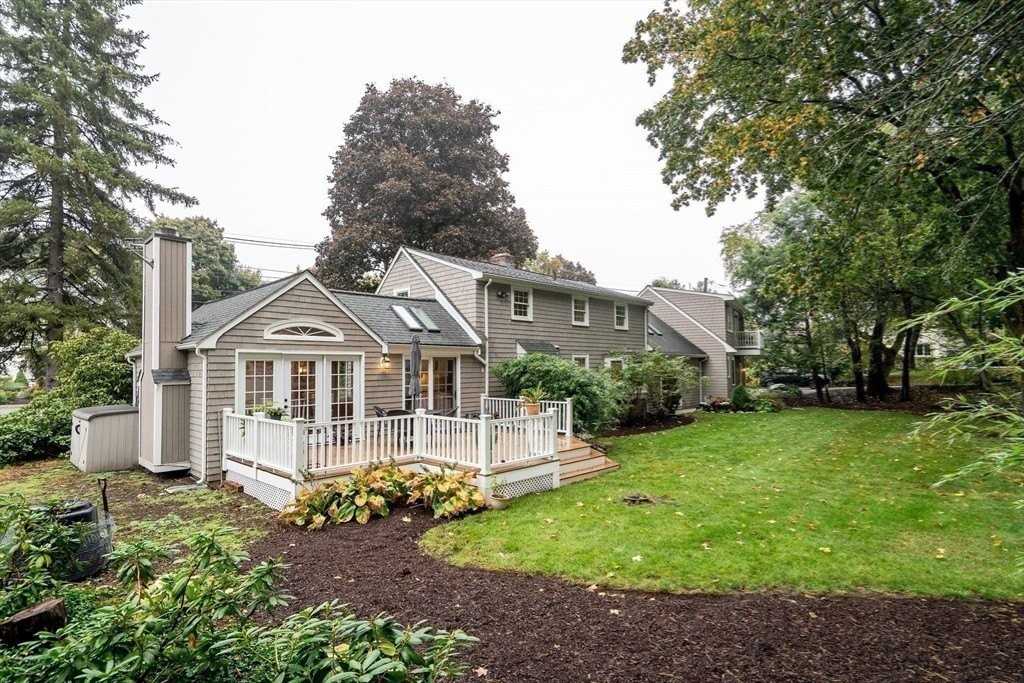 2270 Massachusetts Ave - Photo 5 of 33