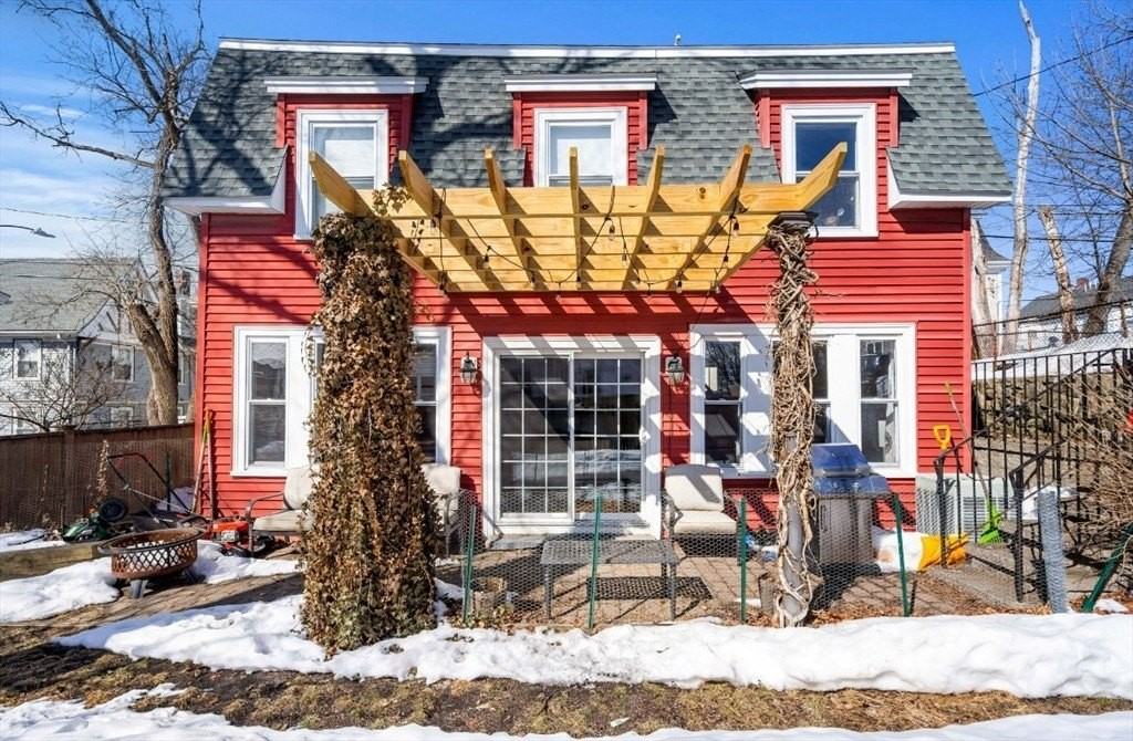 15 Lexington Ter #1 - Photo 2 of 13