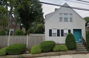 featured image of 126 Lowell St #R