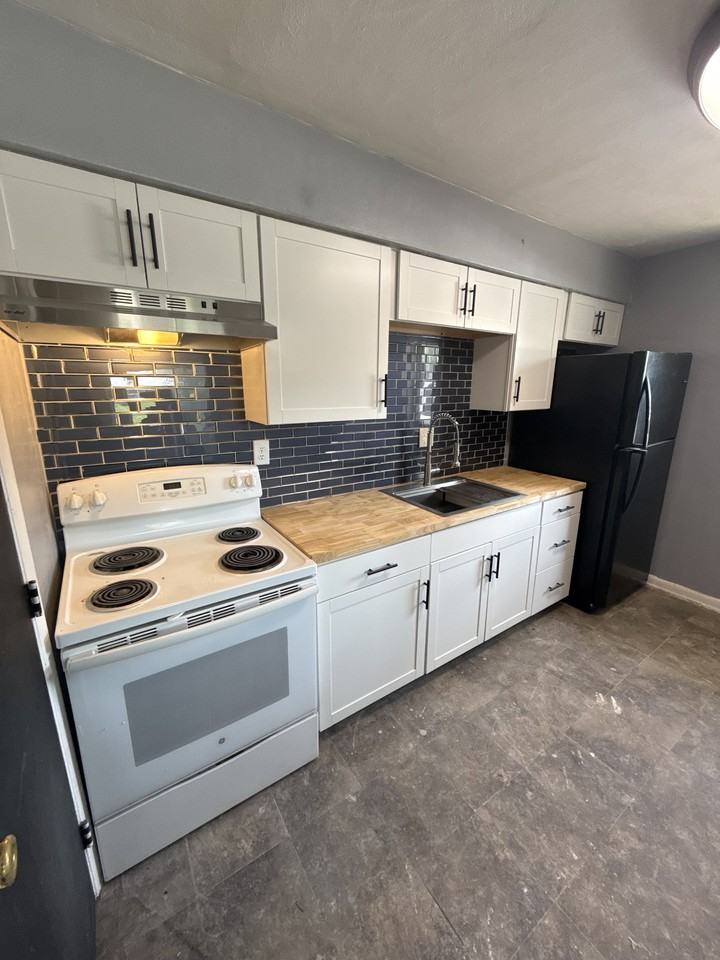 4113 Crest Dr, Dayton, OH 45416 - 14113 Crest Dr, Dayton, OH 454164113 Crest Dr, Dayton, OH 45416 #1 - Photo 4 of 4