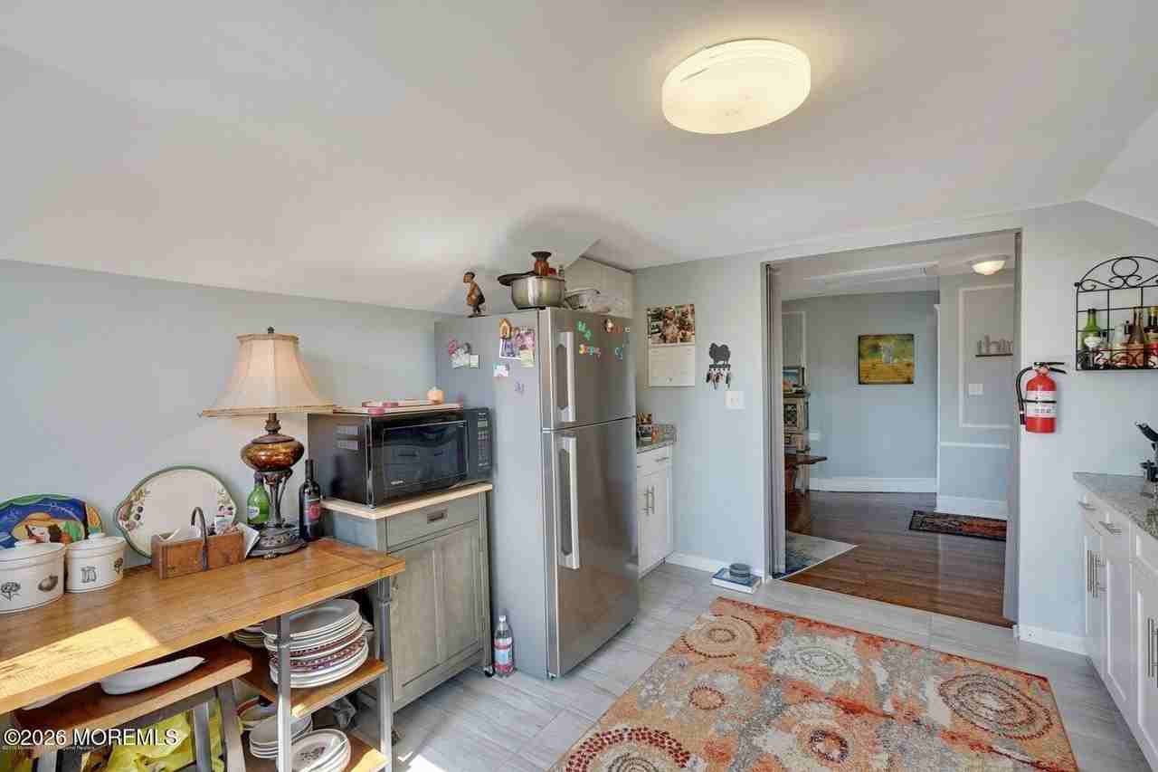 304 7th Ave #3 - Photo 6 of 13