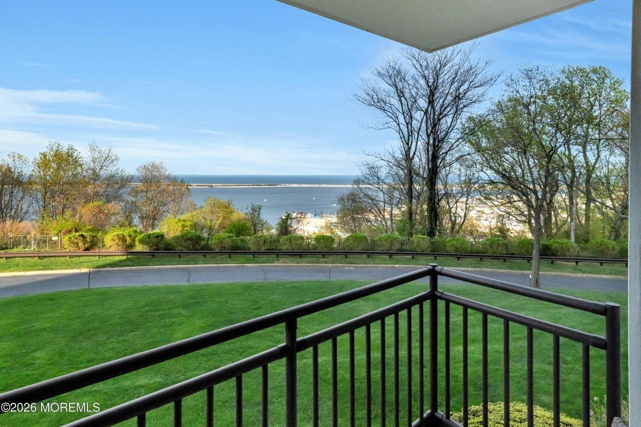 1 Scenic Dr #209 - Photo 2 of 31