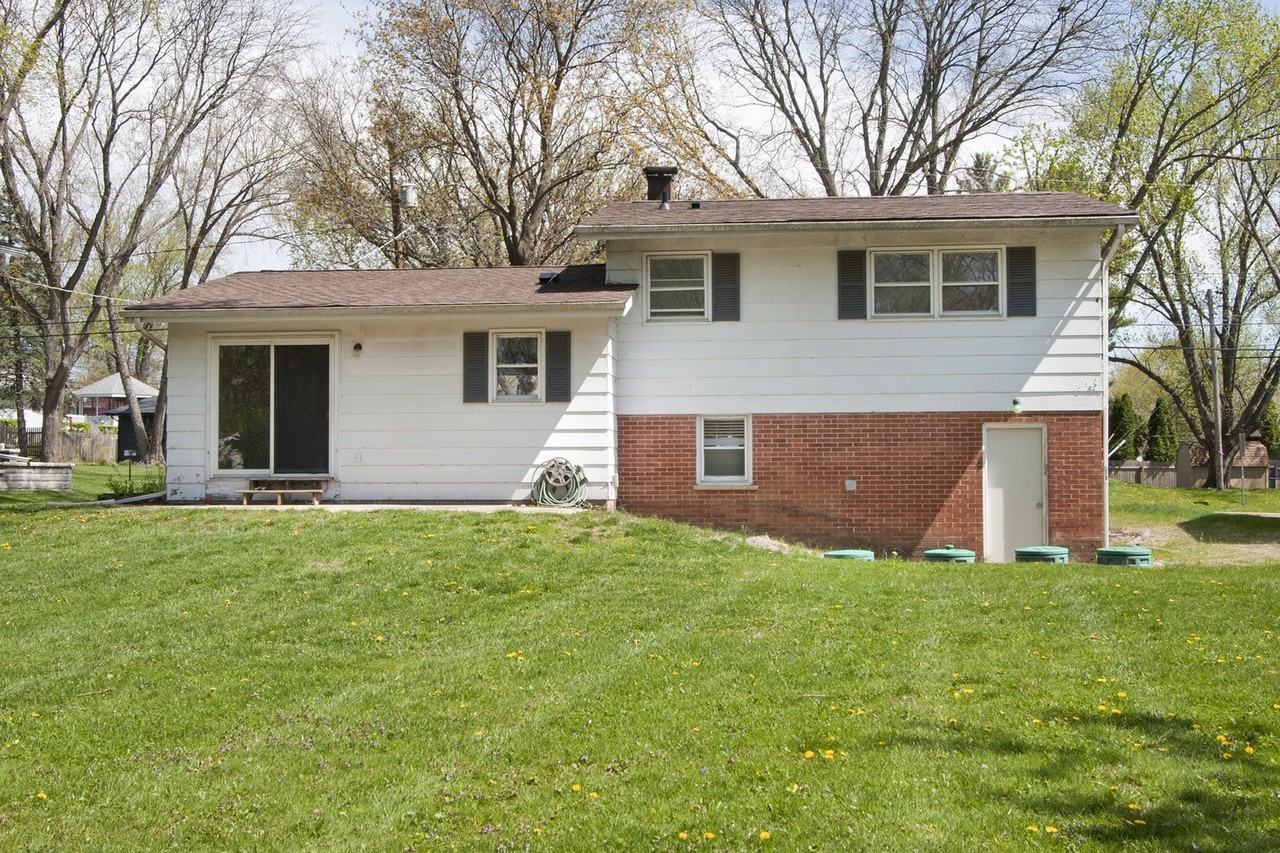 6415 Londonderry Dr - Photo 2 of 20