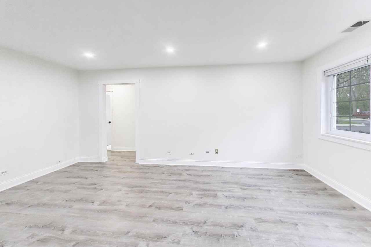 6882 W Touhy Ave #1A - Photo 5 of 15