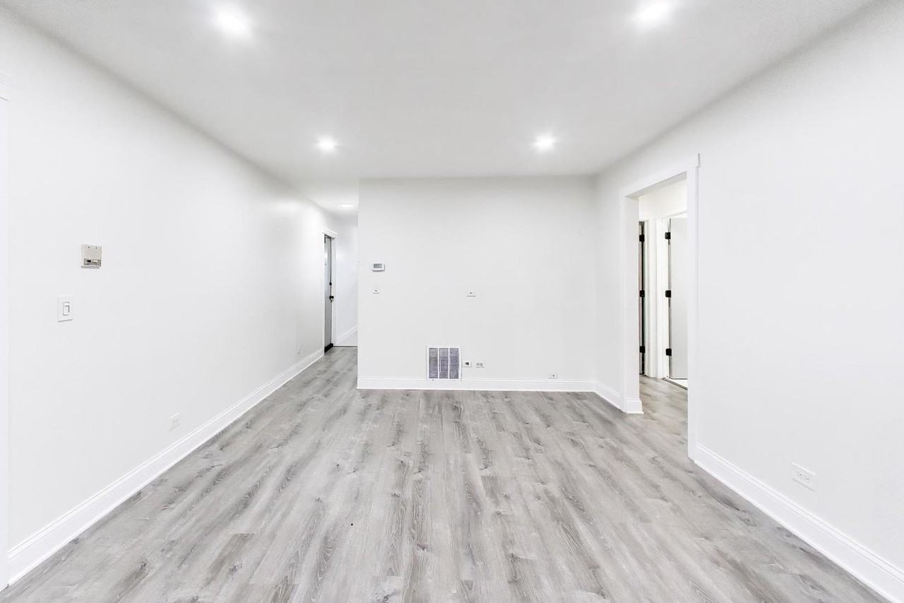 6882 W Touhy Ave #1A - Photo 6 of 15