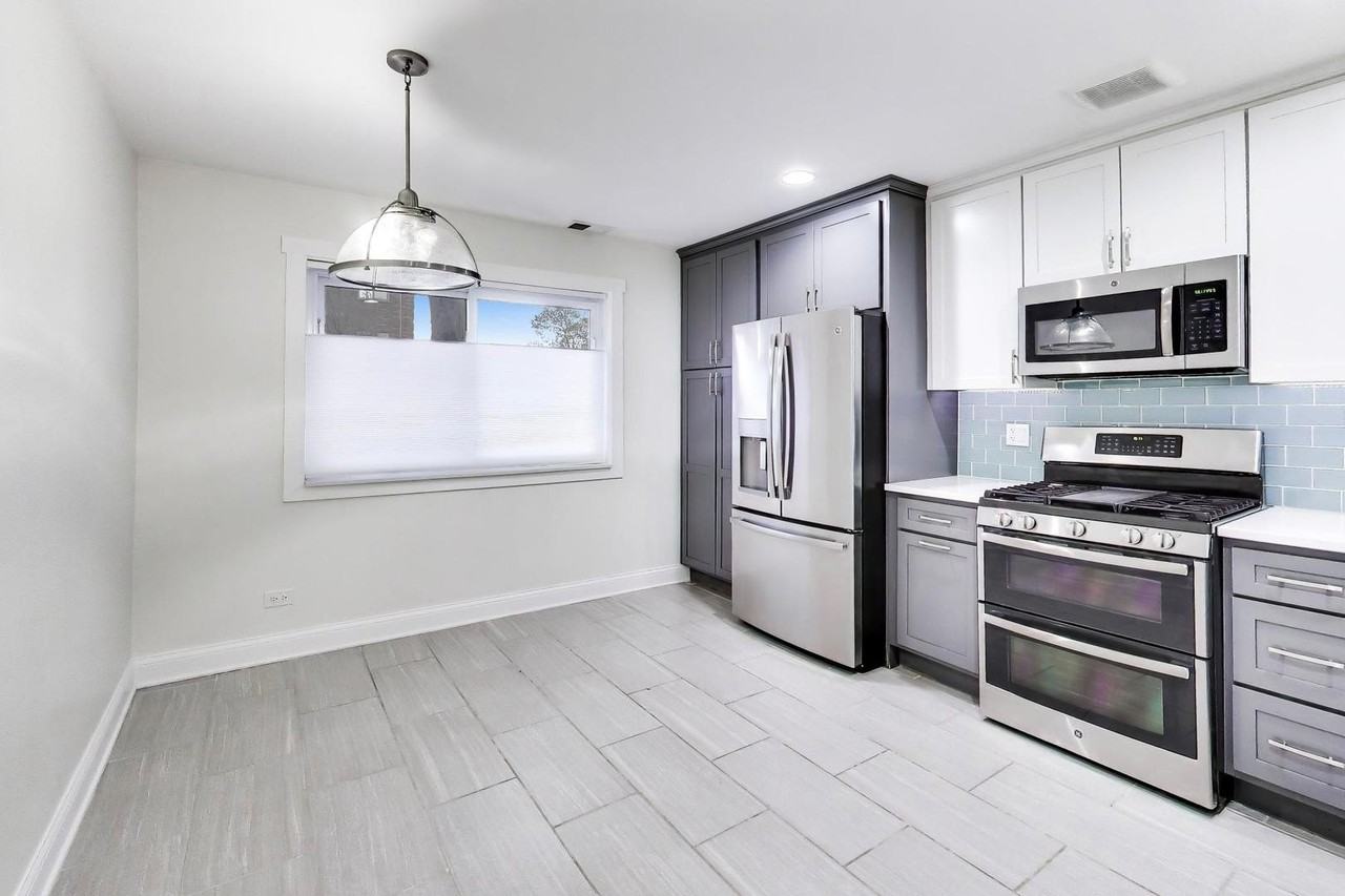 6882 W Touhy Ave #1A - Photo 7 of 15