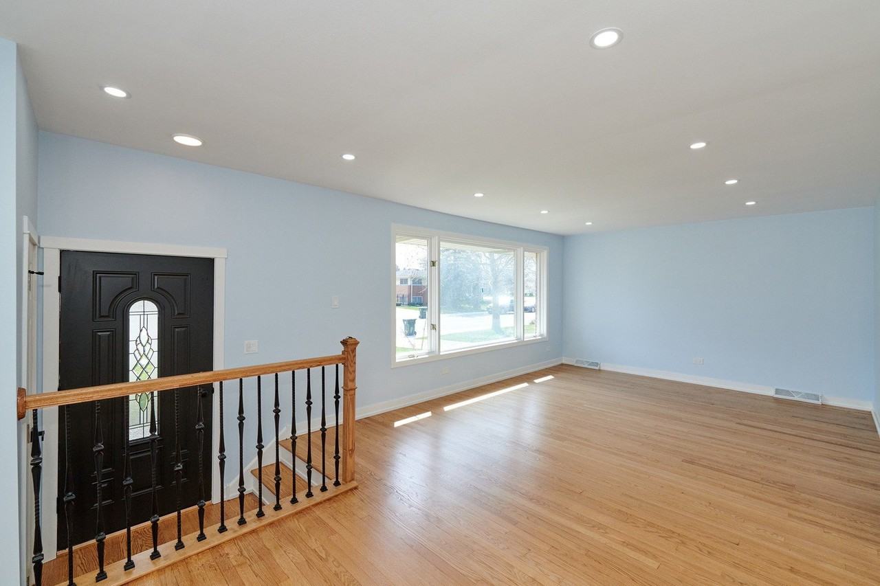 8544 W Roseview Dr - Photo 5 of 32