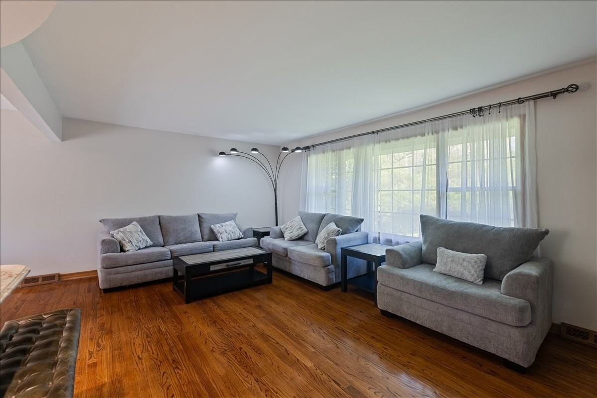 33 Half Day Rd - Photo 4 of 38