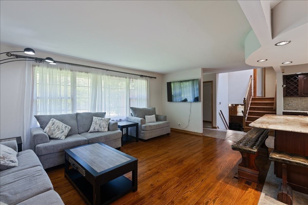 33 Half Day Rd - Photo 5 of 38