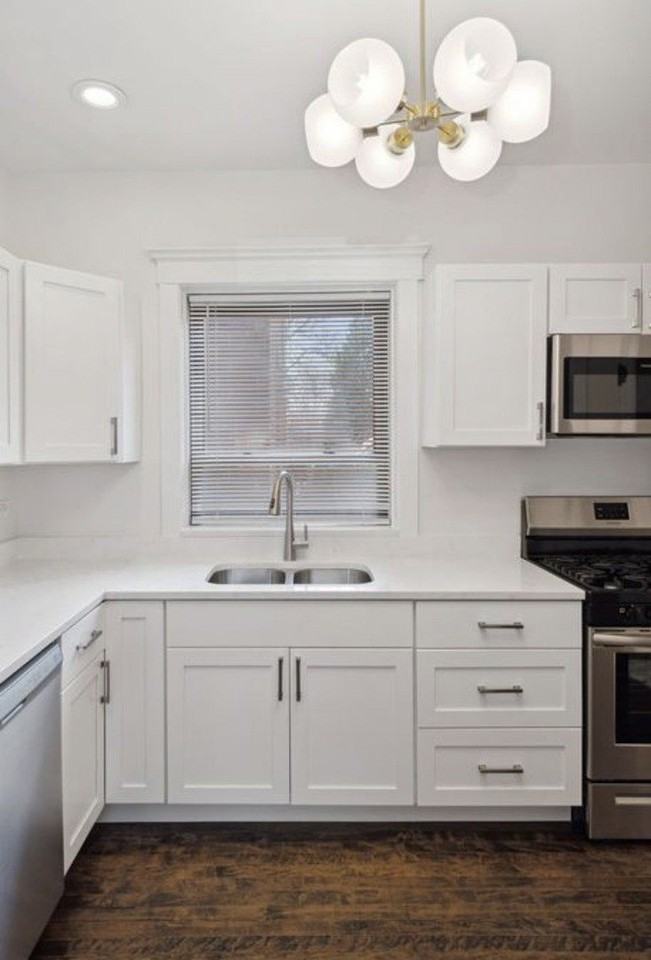 2207 W School St #1W - Photo 5 of 17