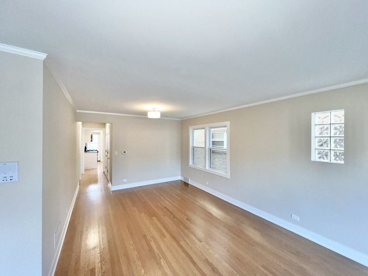 5547 N Central Ave #1 - Photo 4 of 22