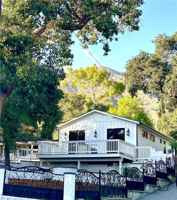 featured image of 453 E Grandview Ave