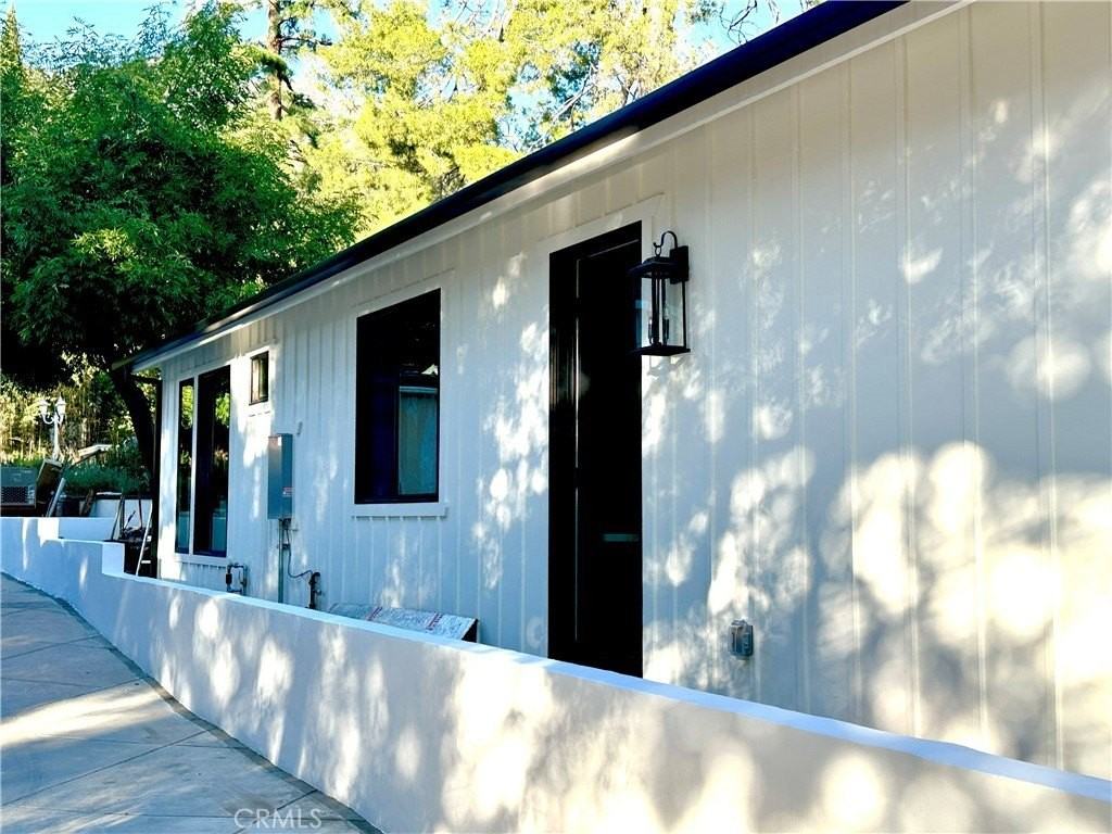 453 E Grandview Ave - Photo 4 of 26