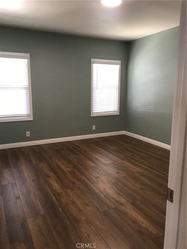 110 E Newby Ave - Photo 6 of 10