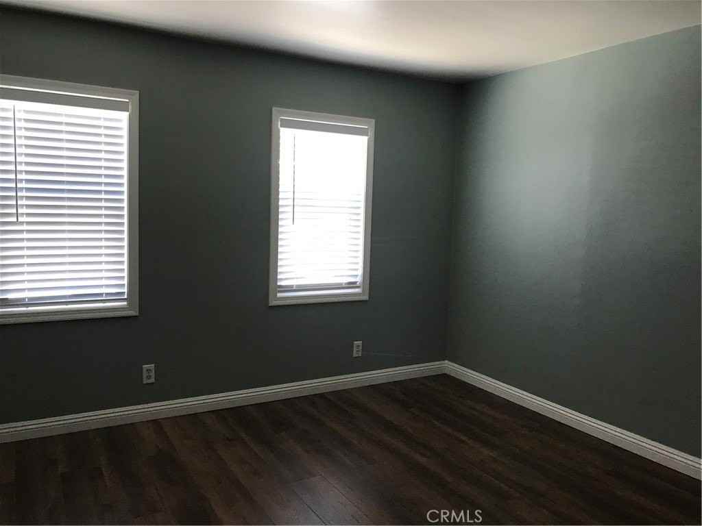 110 E Newby Ave - Photo 7 of 10