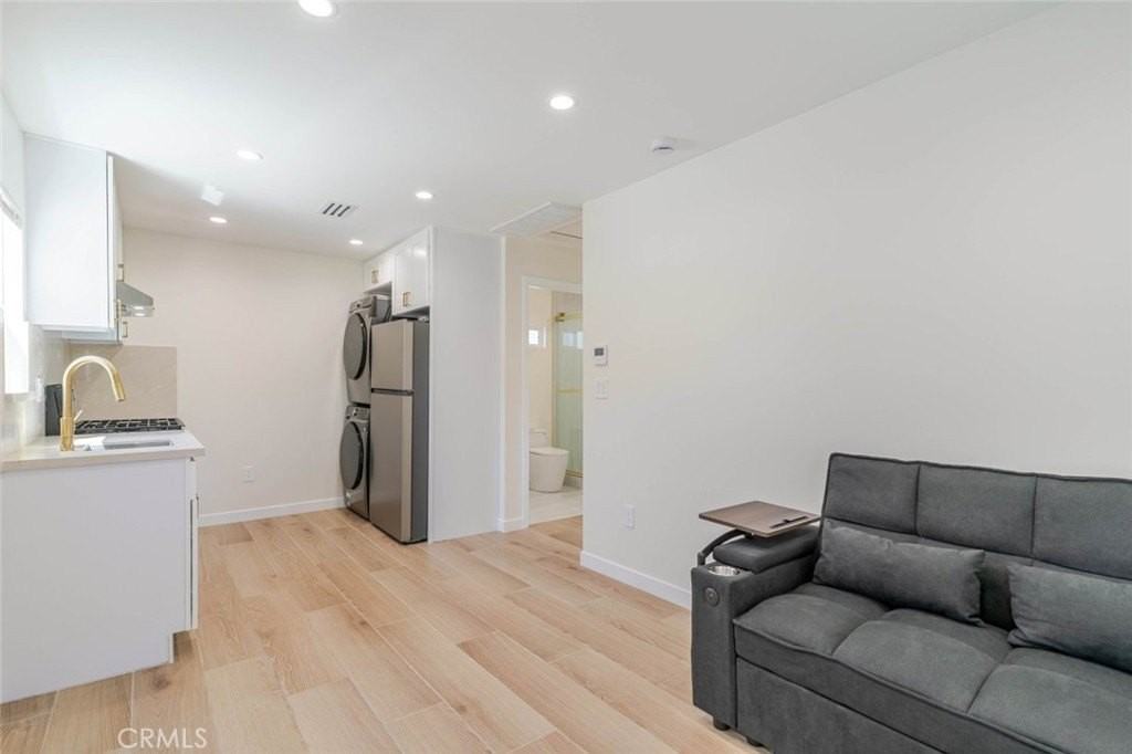 10711 Cantlay St - Photo 5 of 14