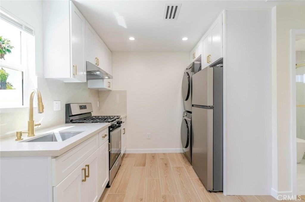 10711 Cantlay St - Photo 7 of 14