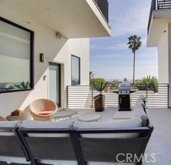 1223 Larrabee St #5 - Photo 2 of 27