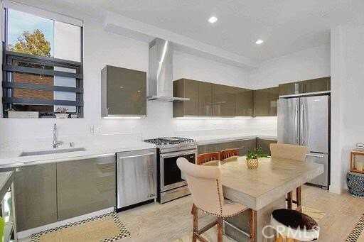 1223 Larrabee St #5 - Photo 5 of 27