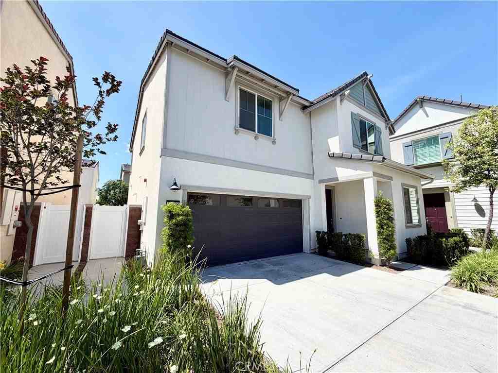 16458 Globetrotter St - Photo 2 of 48