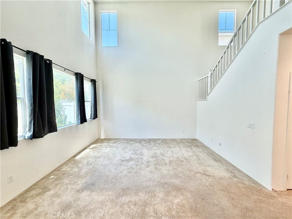 16458 Globetrotter St - Photo 5 of 48