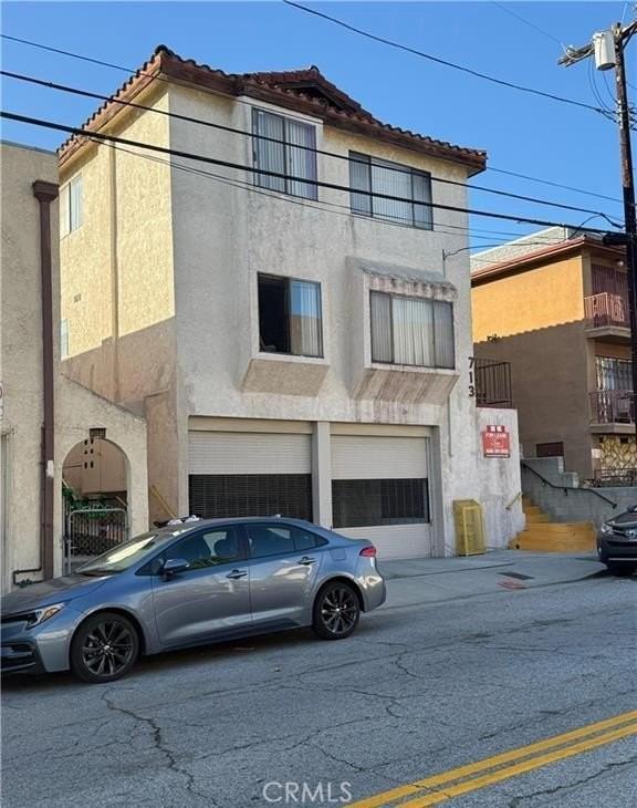 713 N Grand Ave #6A - Photo 3 of 11