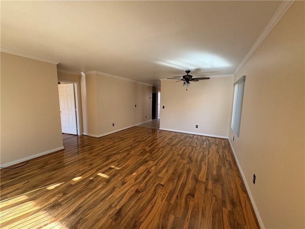 11571 Park Ln - Photo 3 of 16