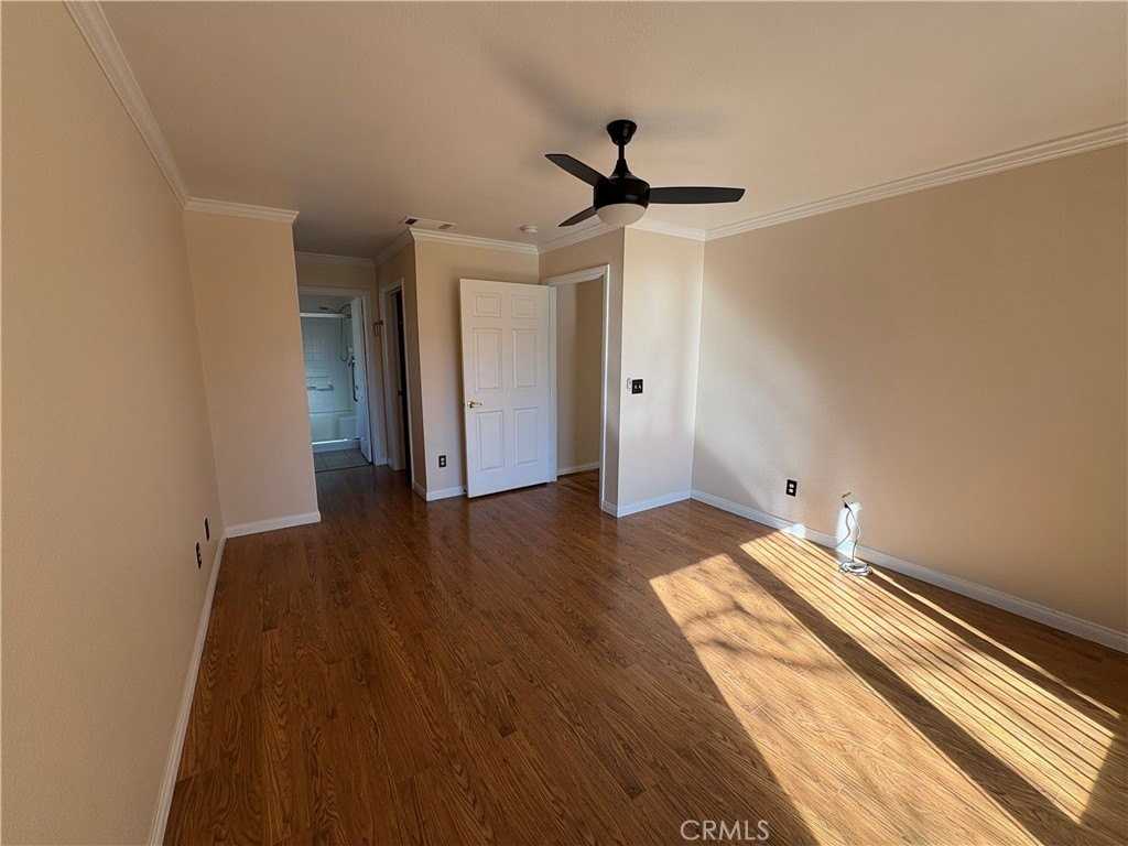 11571 Park Ln - Photo 5 of 16