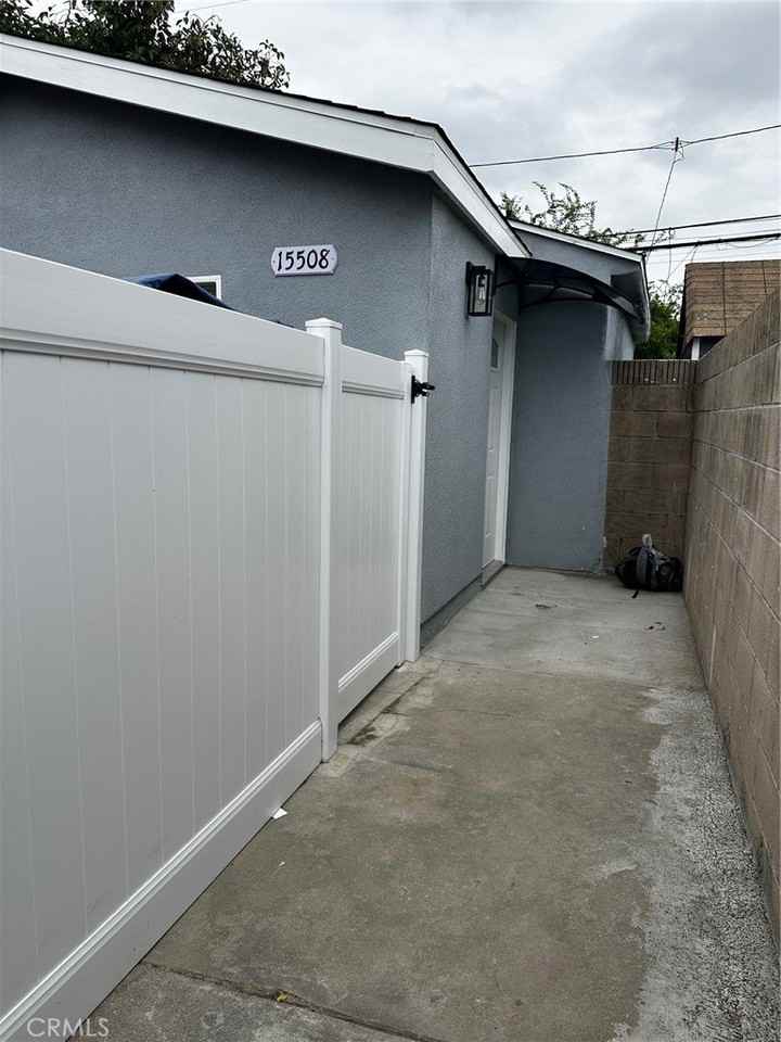 15508 Halcourt Ave - Photo 2 of 6