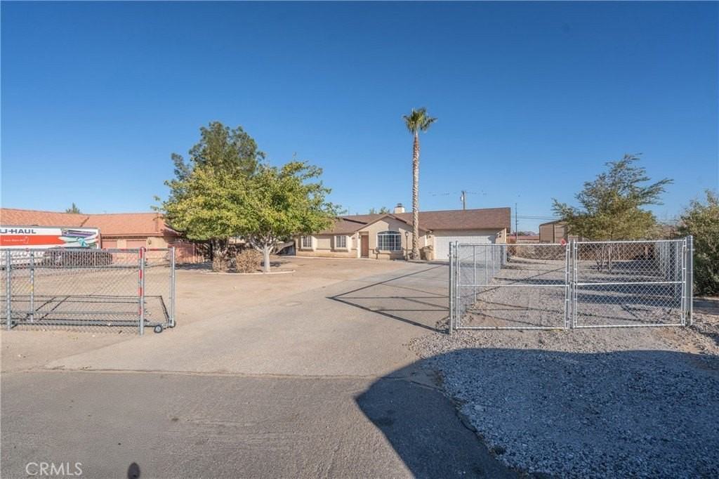 18252 Sequoia St - Photo 6 of 46