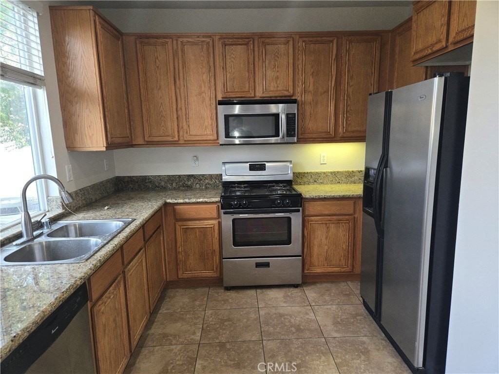 1662 Palermo Dr - Photo 4 of 17