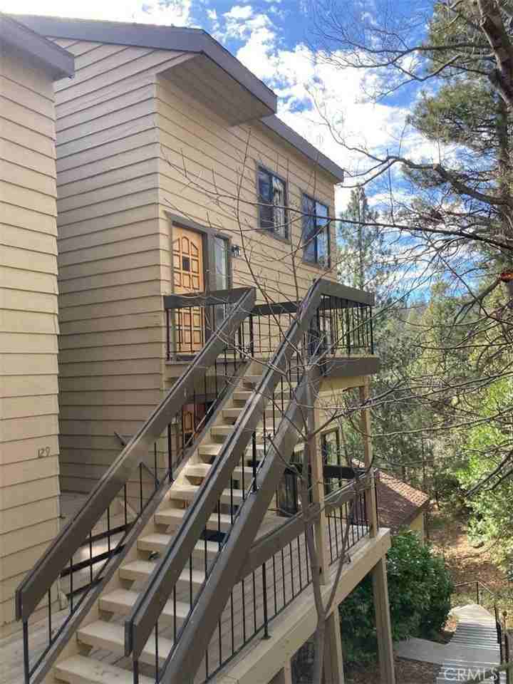 27657 Peninsula Dr - Photo 2 of 33