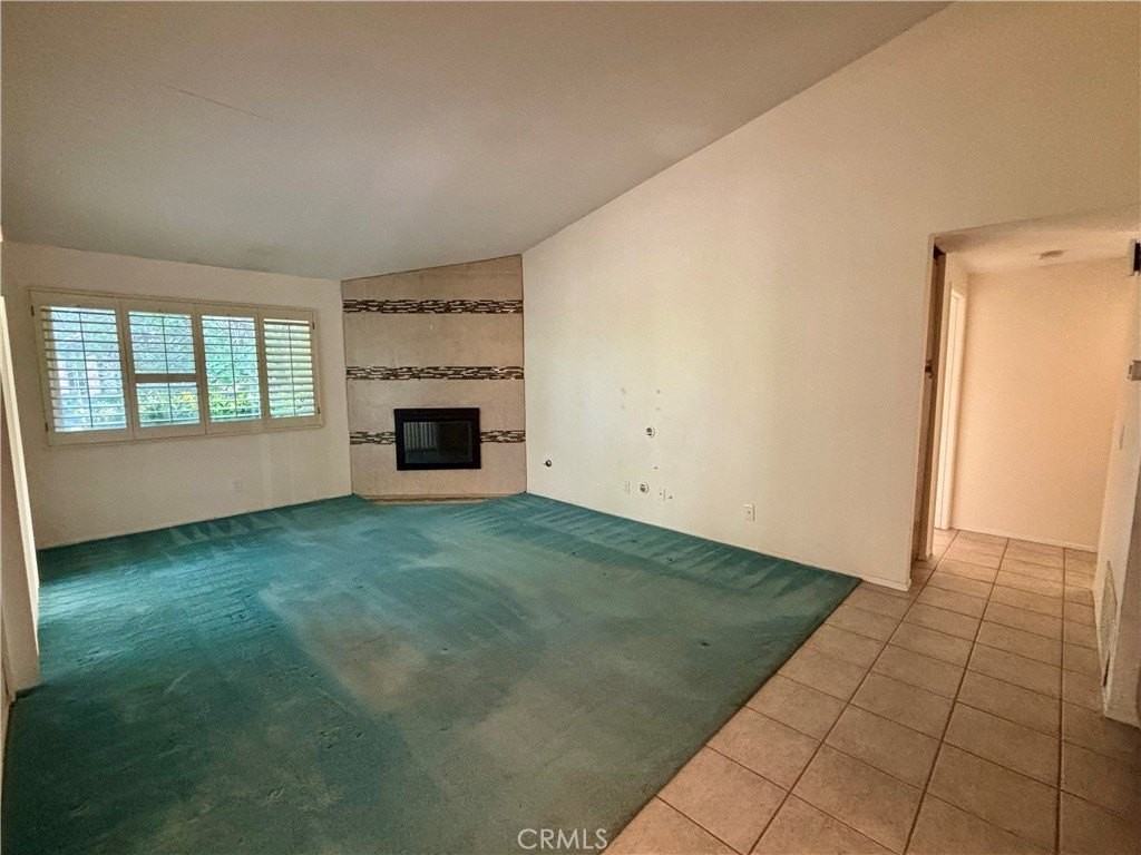 1955 Silver Oak Way - Photo 5 of 16