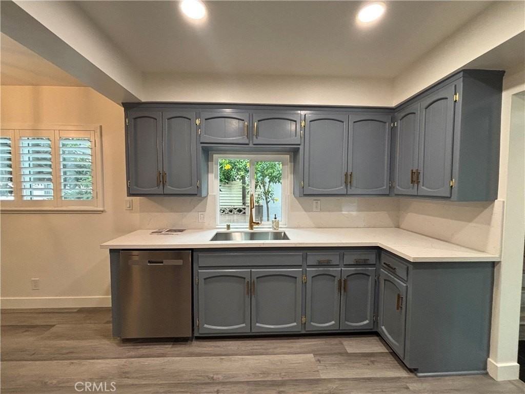 8356 Vanalden Ave - Photo 7 of 46