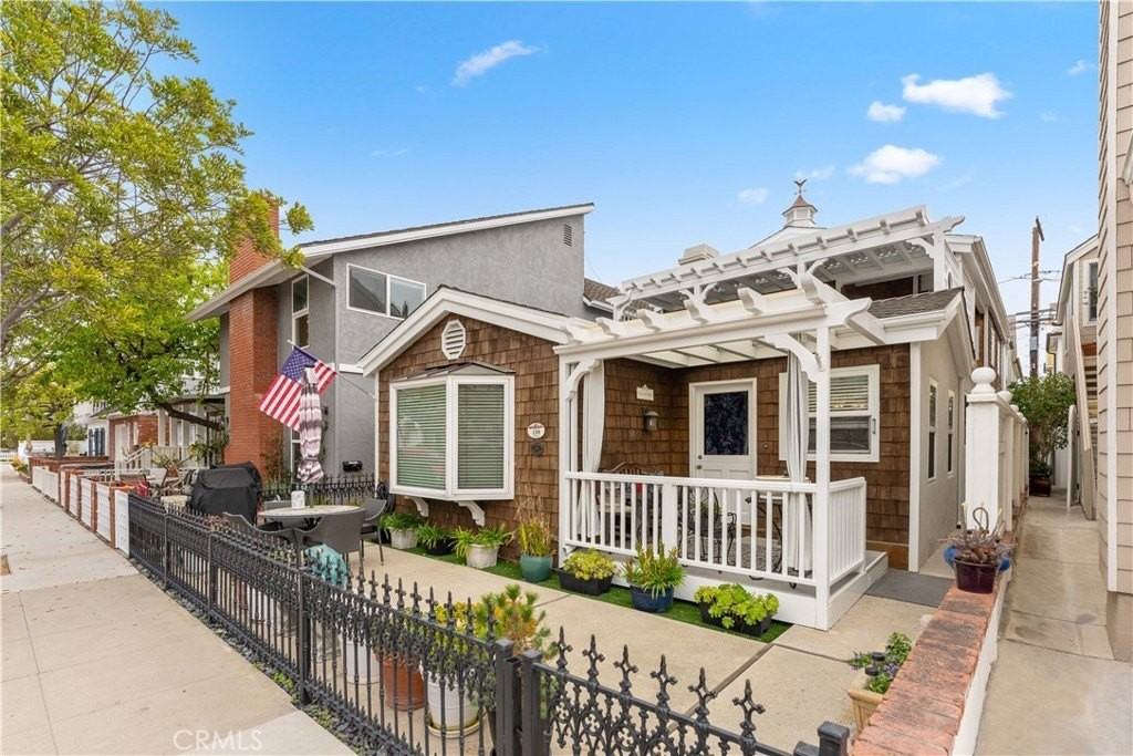 130 Topaz Ave #1-2 - Photo 3 of 16