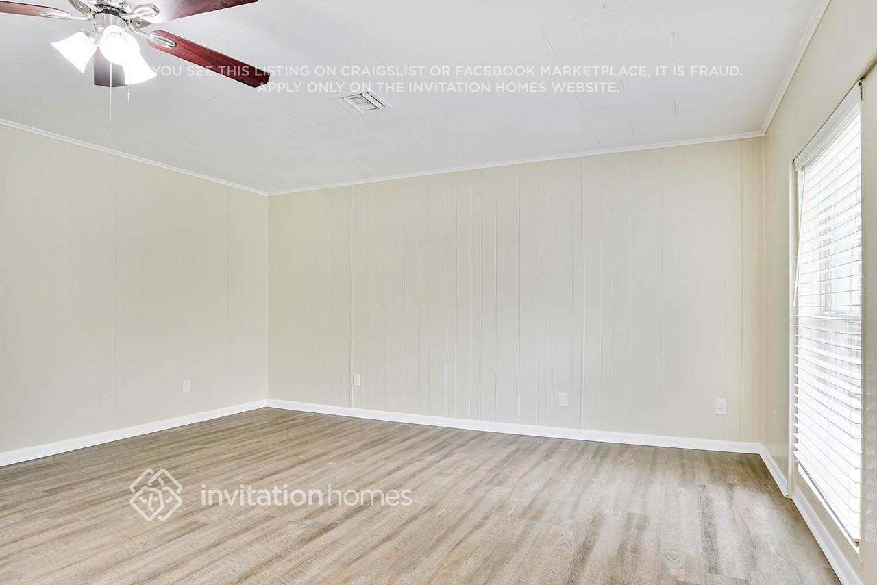 3628 Datura Ct - Photo 4 of 24