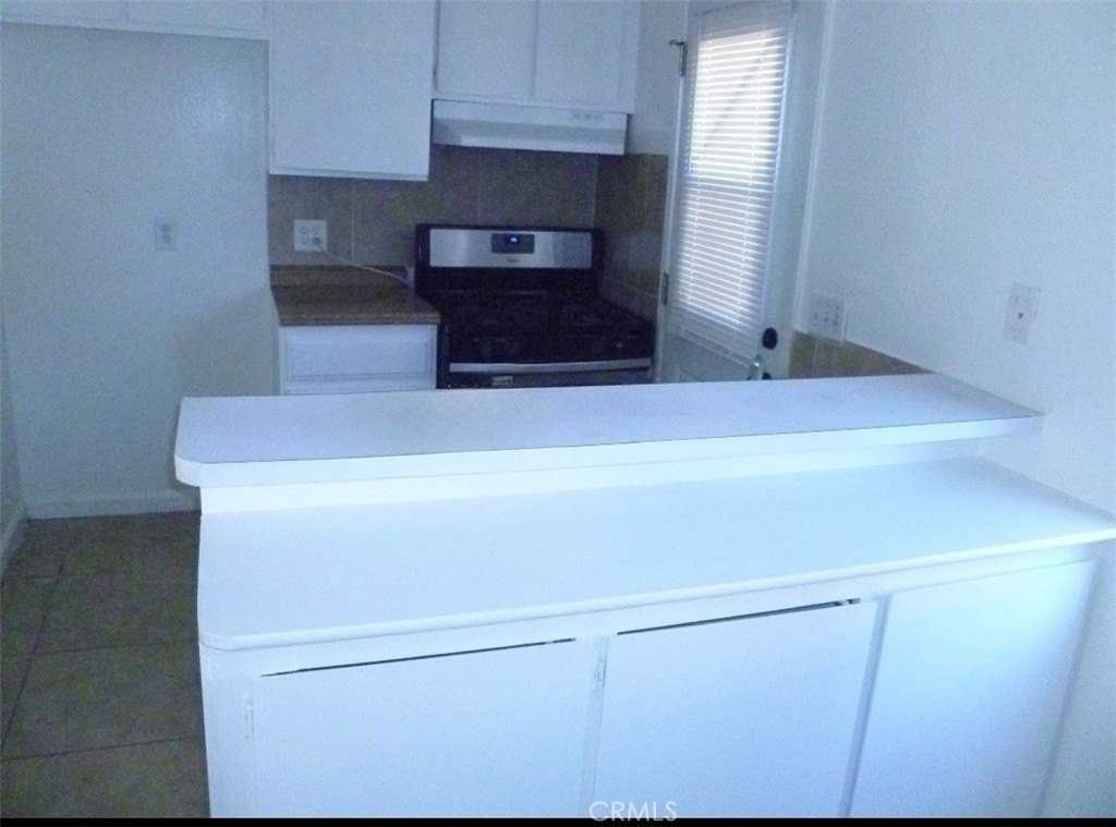 17568 Orange Dr - Photo 2 of 13