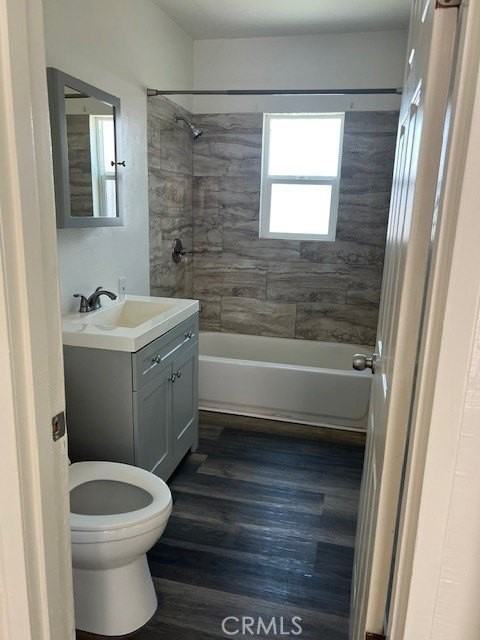 8803 S Hoover St #3 - Photo 5 of 6