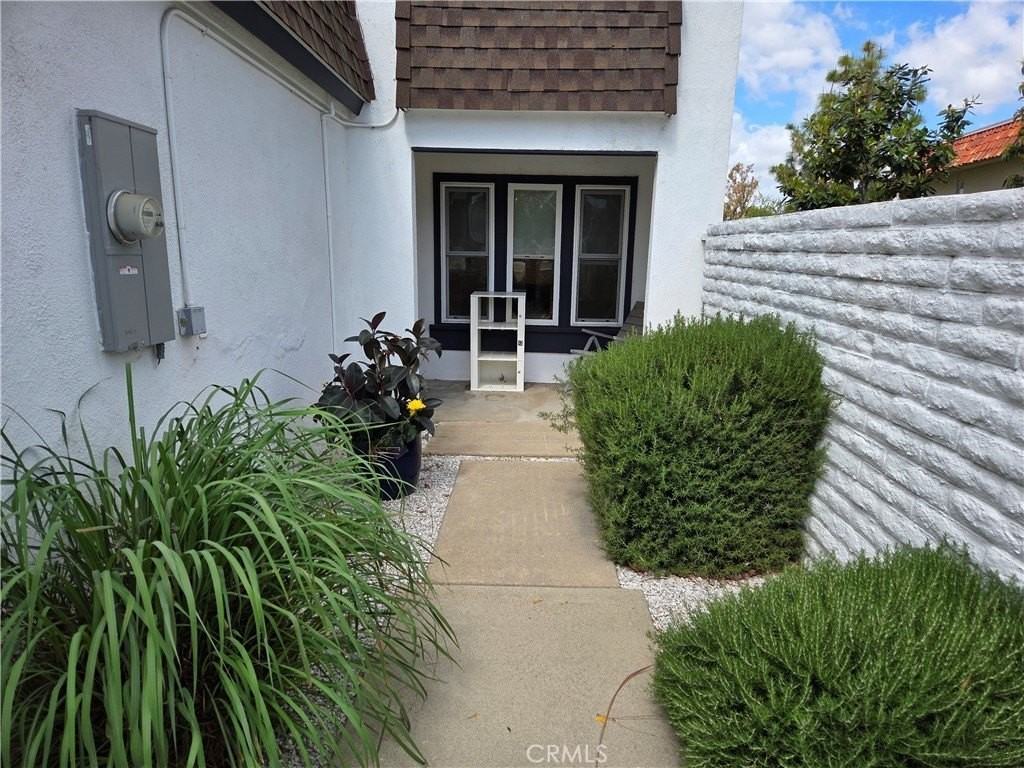 20 Senisa - Photo 4 of 50