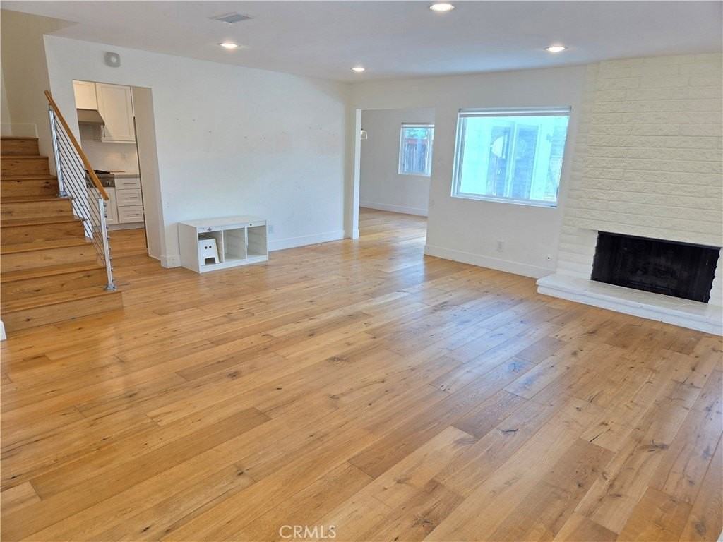 20 Senisa - Photo 7 of 50